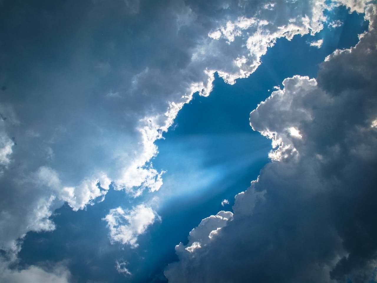 Jesucristo El Mediador Divino entre Dios y el Hombre